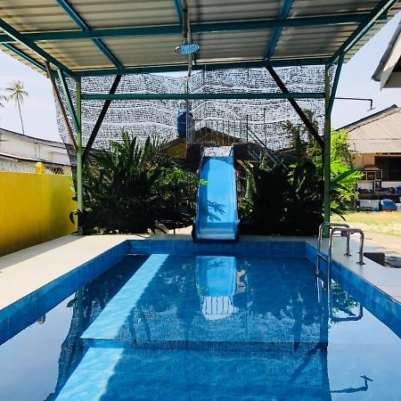 Homestay Tok Abah Dalam Rhu Pasir Puteh Ngoại thất bức ảnh