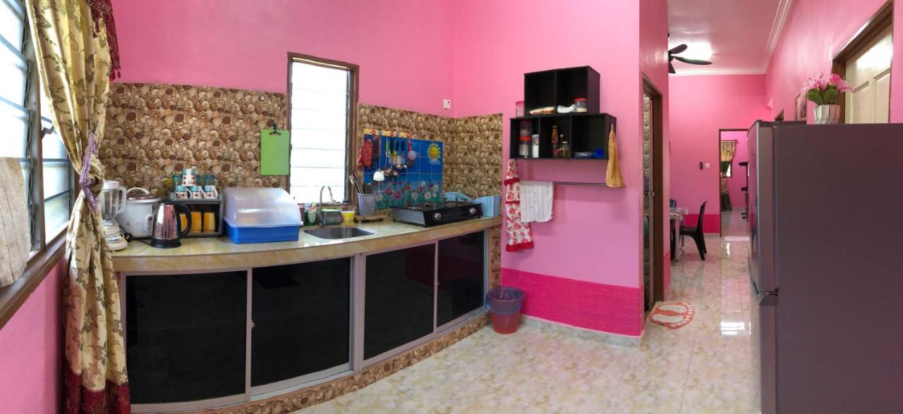 Homestay Tok Abah Dalam Rhu Pasir Puteh Ngoại thất bức ảnh
