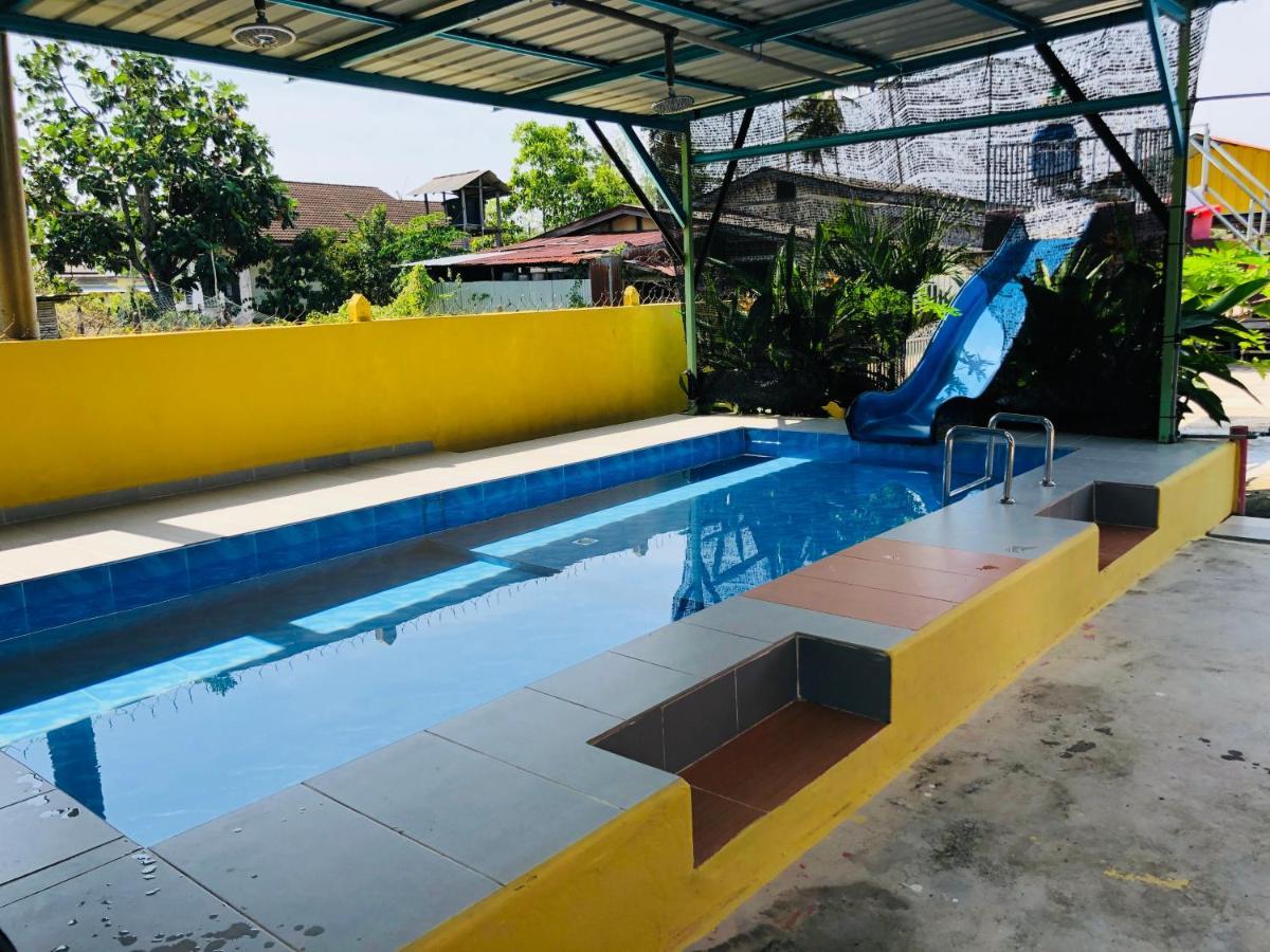 Homestay Tok Abah Dalam Rhu Pasir Puteh Ngoại thất bức ảnh