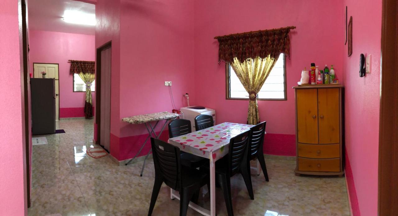 Homestay Tok Abah Dalam Rhu Pasir Puteh Ngoại thất bức ảnh